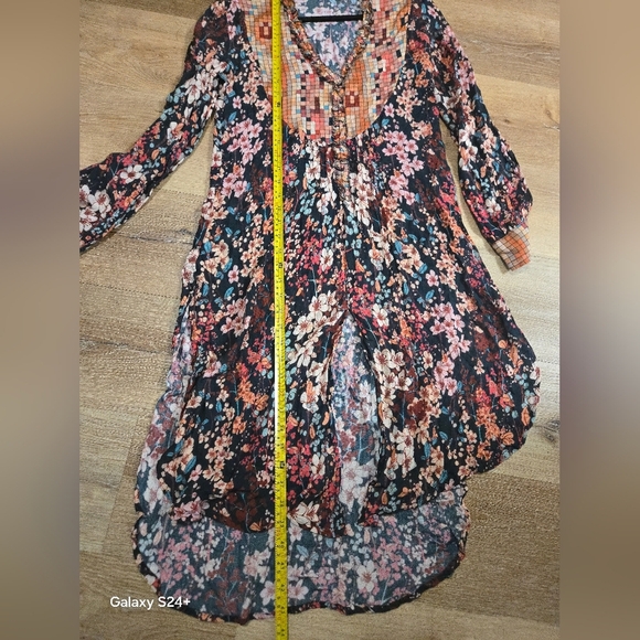 Chic Long Sleeve Floral Dress - Picture 4 of 8